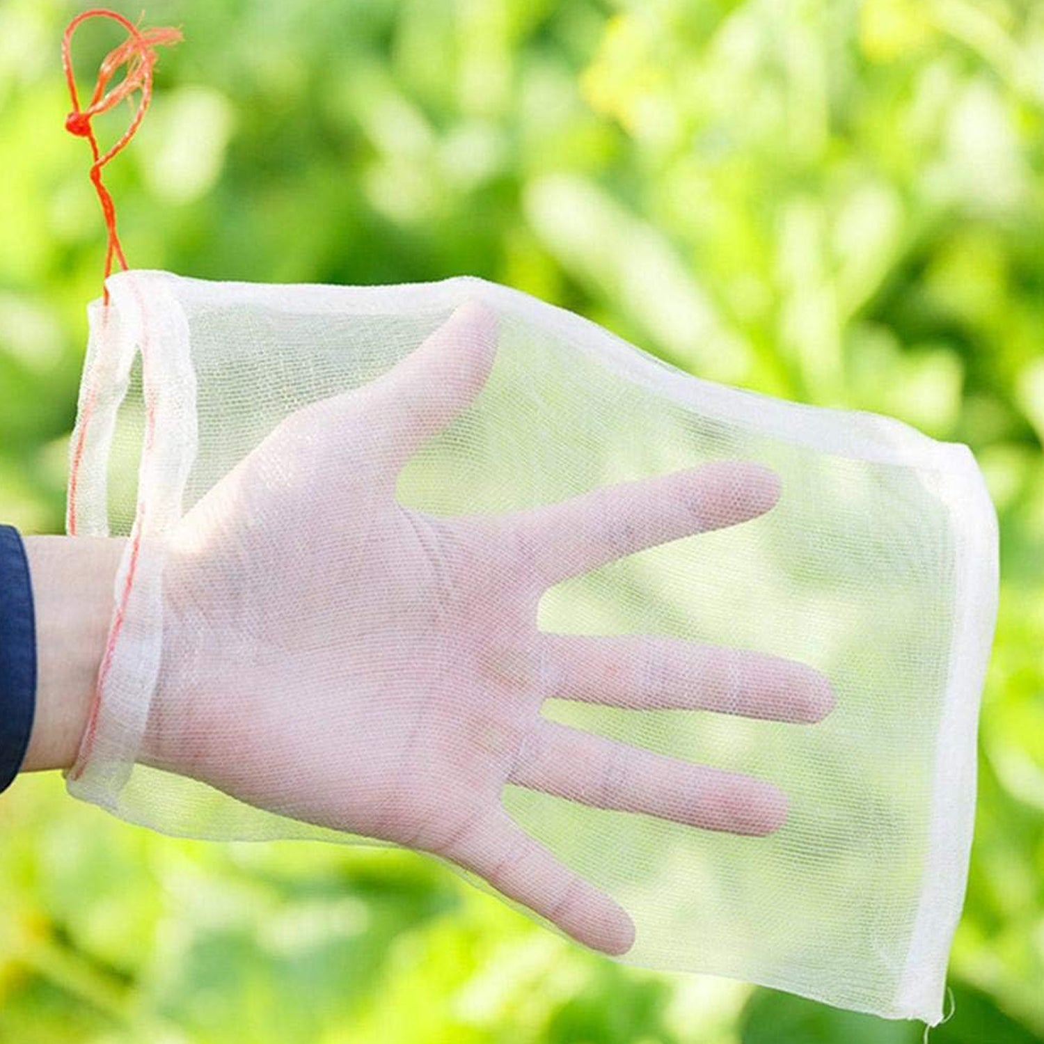 Protective Garden Barrier Cover for Bag, Plants, Grapes, Figs, Flowers, and Vegetables Protective Garden Barrier Cover for Bag, Plants, Grapes, Figs, Flowers, and Vegetables